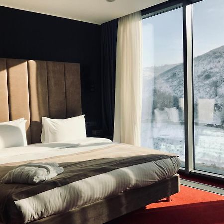 Maqan Hotel Almaty Luaran gambar