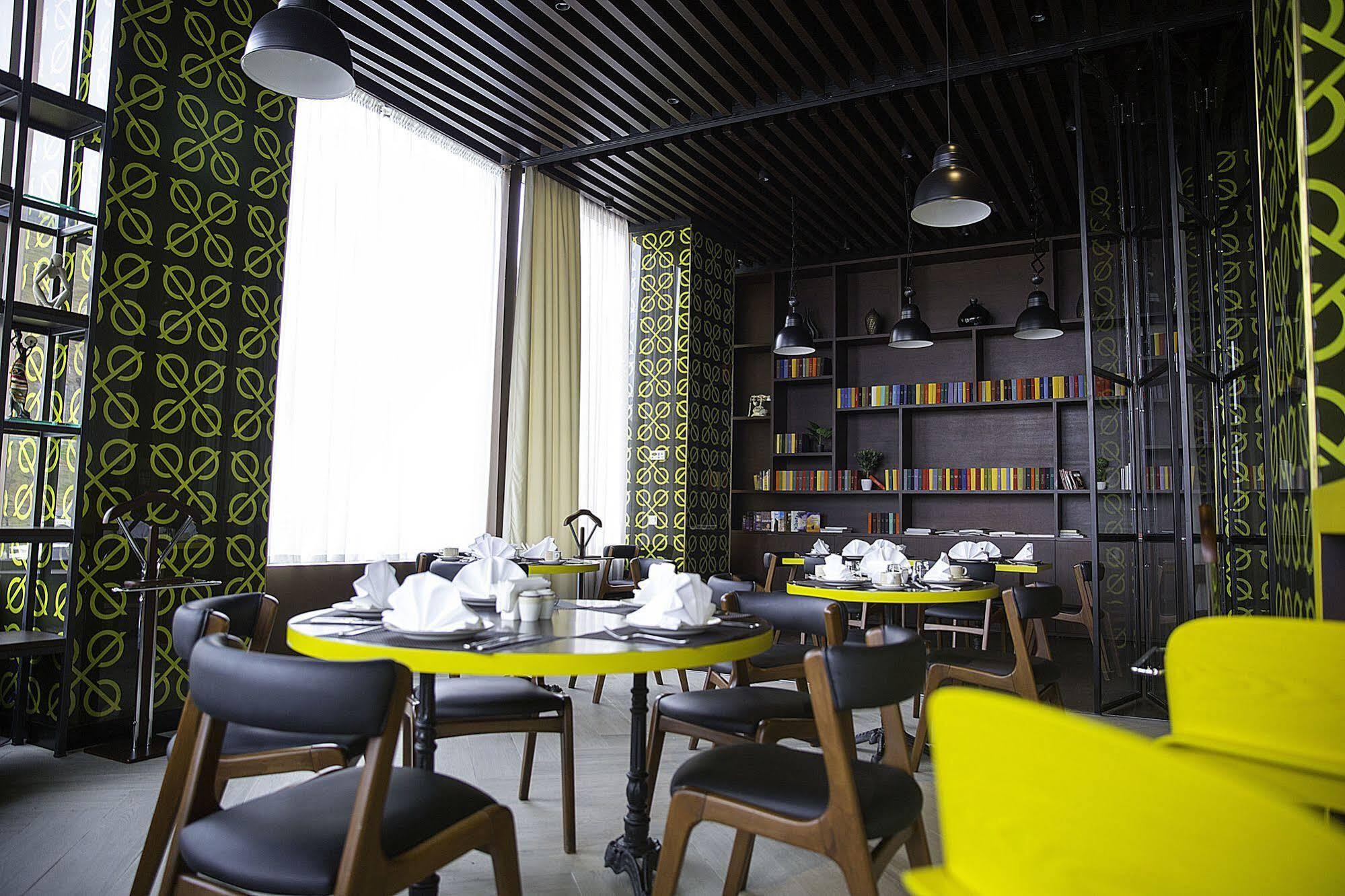 Maqan Hotel Almaty Luaran gambar